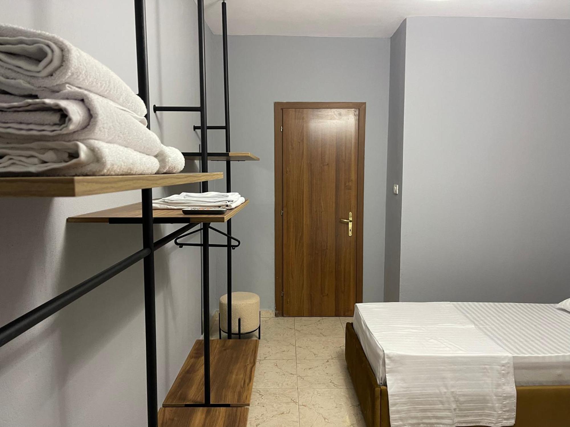 Super House 2 Blloku - 3 Rooms 地拉那 外观 照片